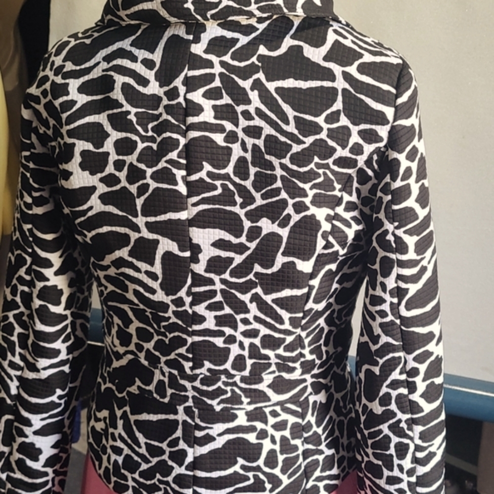 Leopard Print Jacket - Picture 2 of 3
